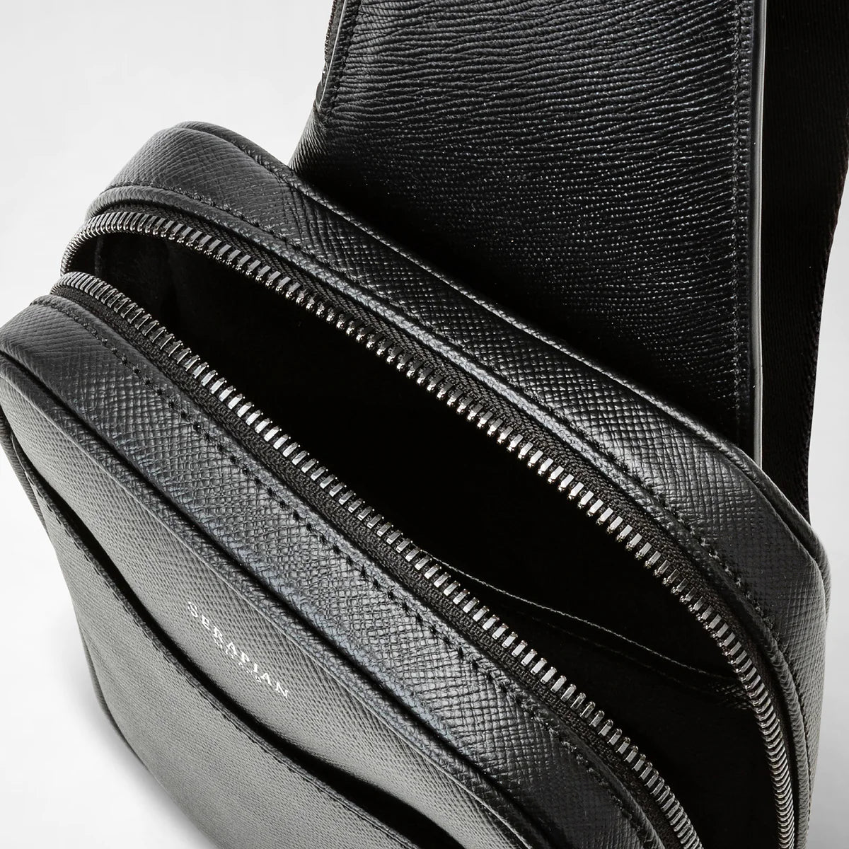 SERAPIAN SLING BACKPACK IN EVOLUZIONE LEATHER